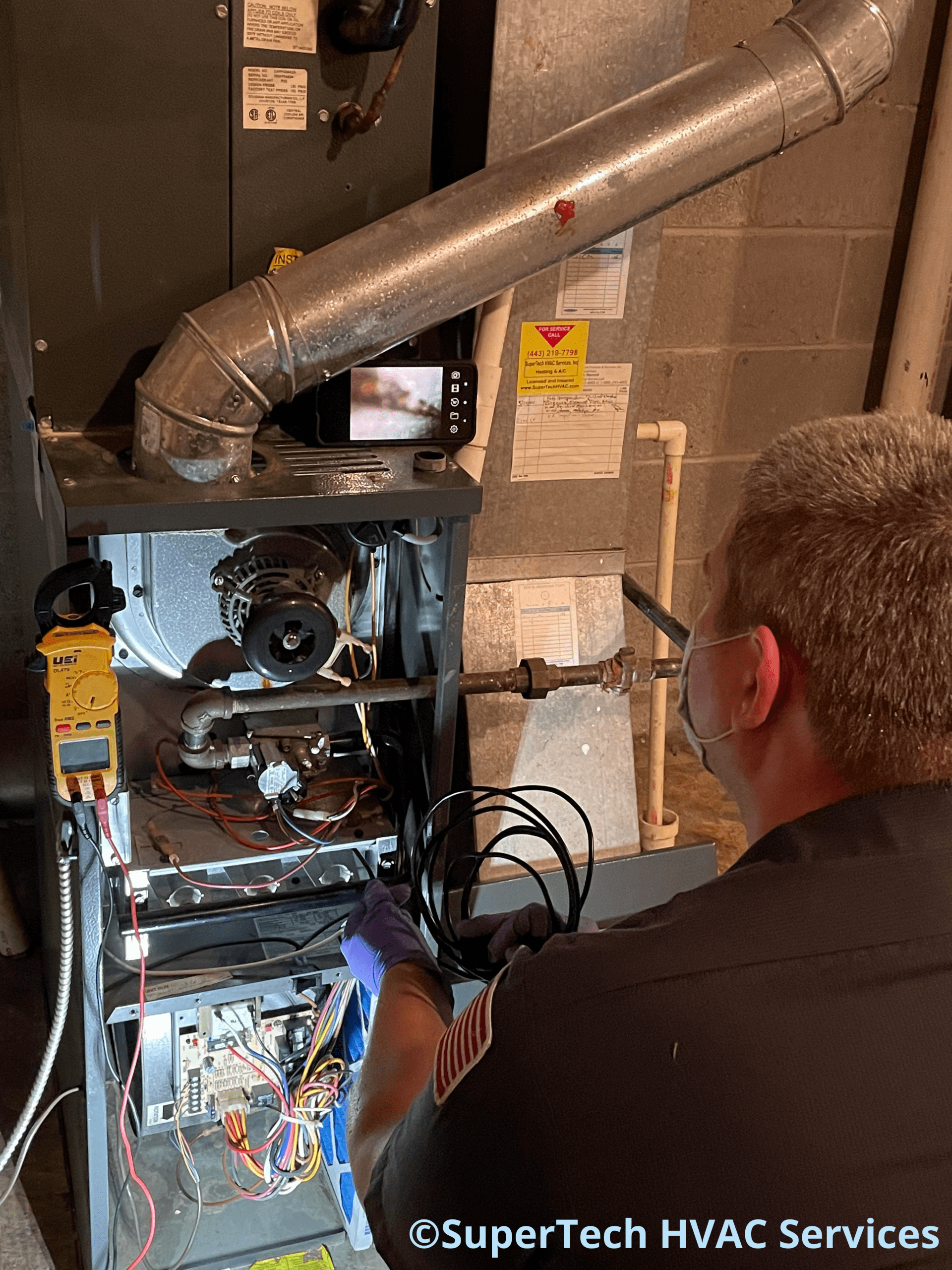 Cockeysville Charlie finds rust on heat exchanger during furnace tune up Cockeysville Charlie finds rust on heat exchanger during furnace tune up